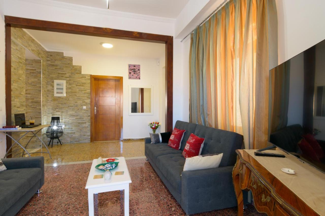 House For Families Near The Lake Agios Nikolaos  Exterior photo